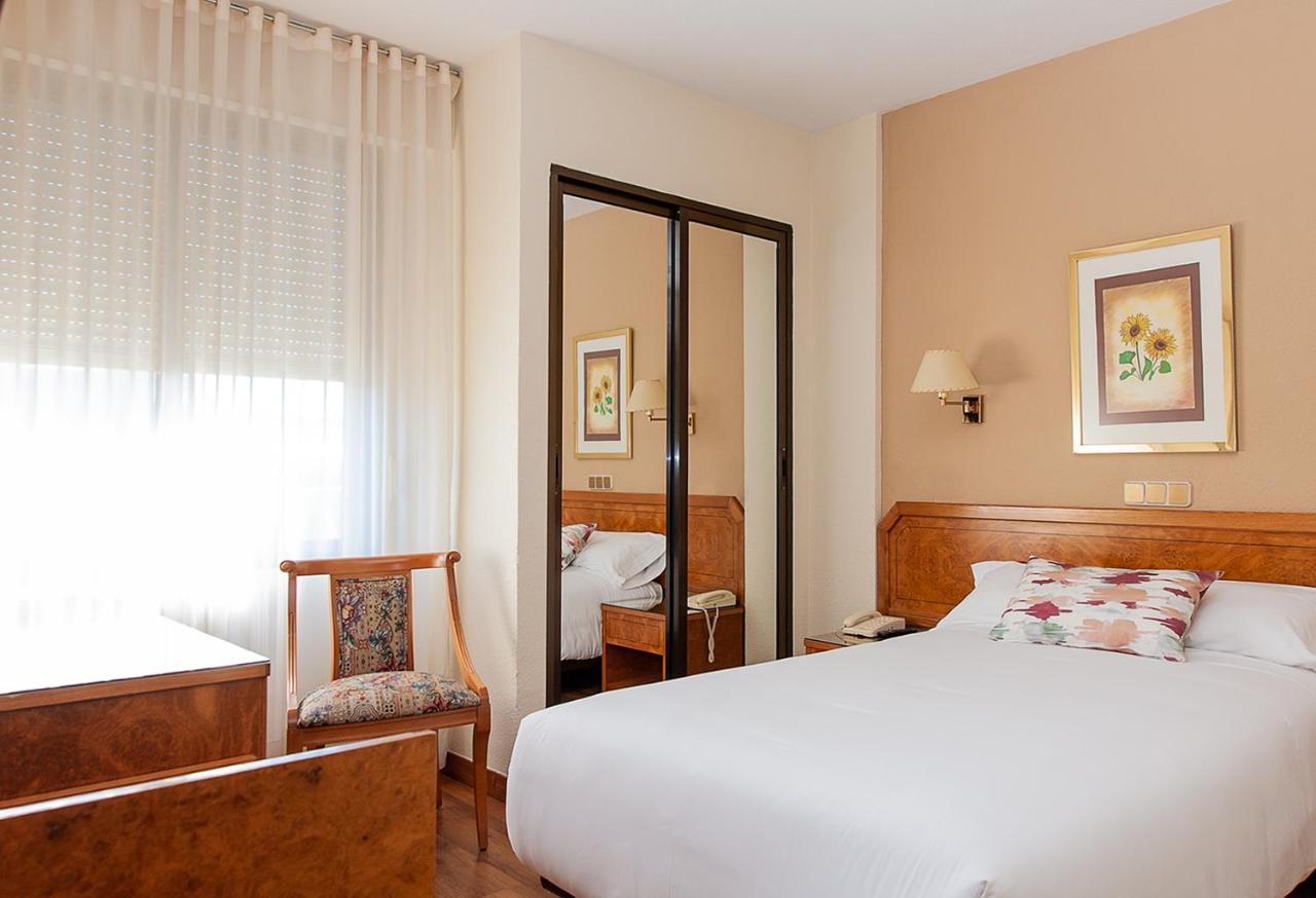 Hotel Don Carmelo Ávila المظهر الخارجي الصورة